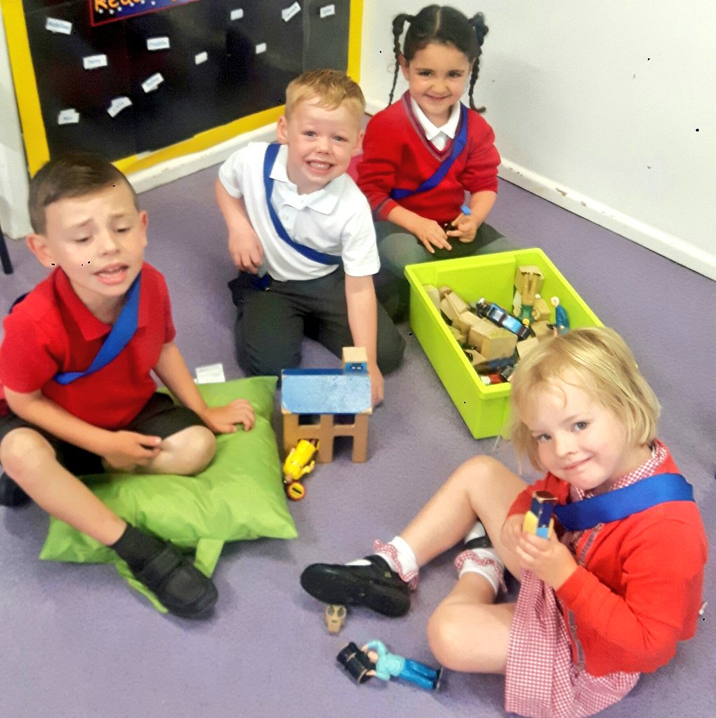 ysgolbrynhedydd's tweet photo. #YBHNURSERY we've been making sure we fill the end of nursery with lots and lots of fun and smiles! #YBH #DIAIUTF #nurseryam #readyforreception #endofschoolyear https://t.co/4fPr9kYMO2