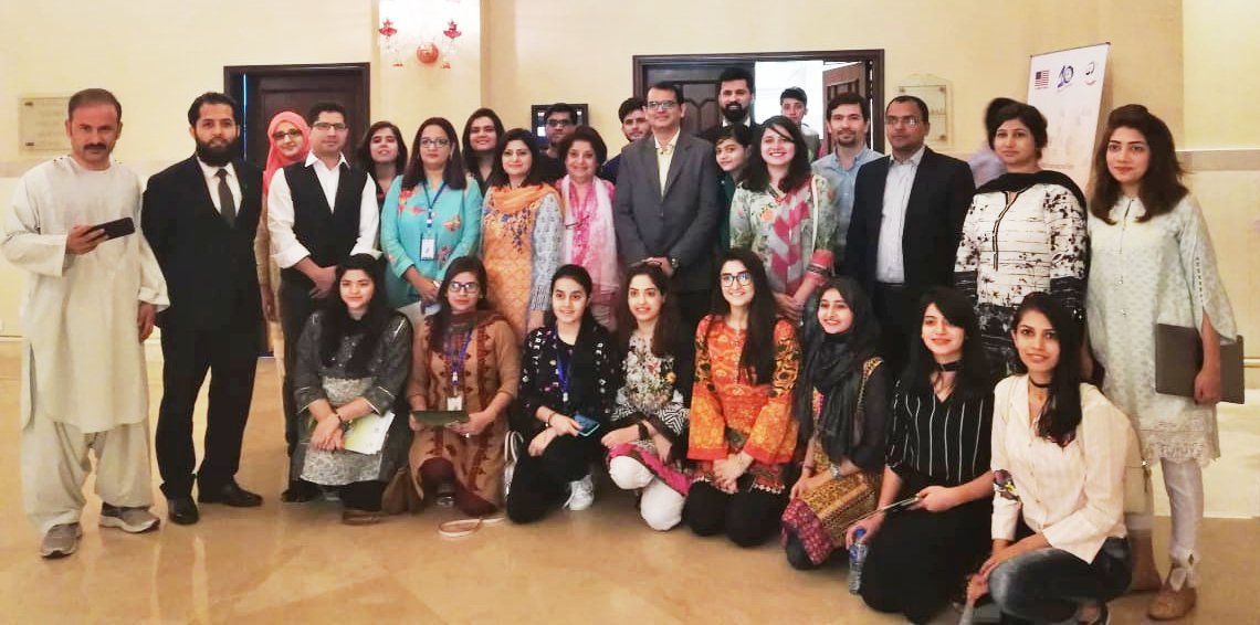 PCDCPK's tweet photo. Today, at Serena Isb, facilitated project proposal development session with this civil society group at Int Conf on Arts &amp; Culture organized by Public Affairs Section of the US Emb in Isb &amp; Pak-US Alumni Association (PUAN) #MeetPakistan #PUANWalay #PUAN10Years #PUANConference https://t.co/t5uiZz4PS0