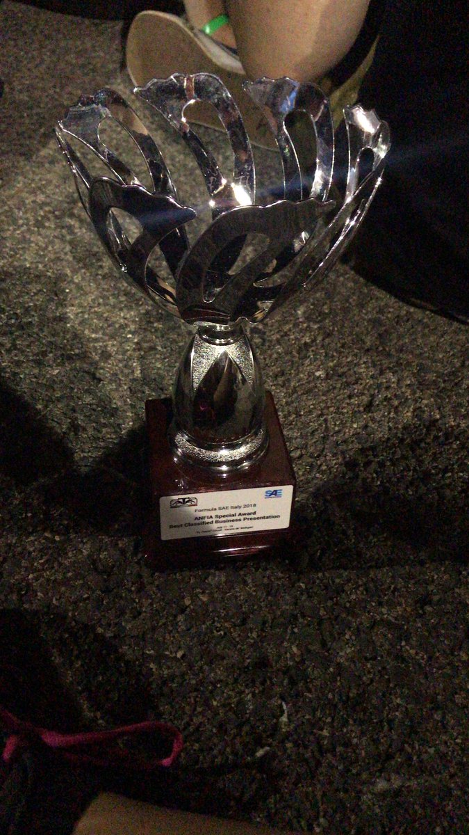 tugracing tweet media