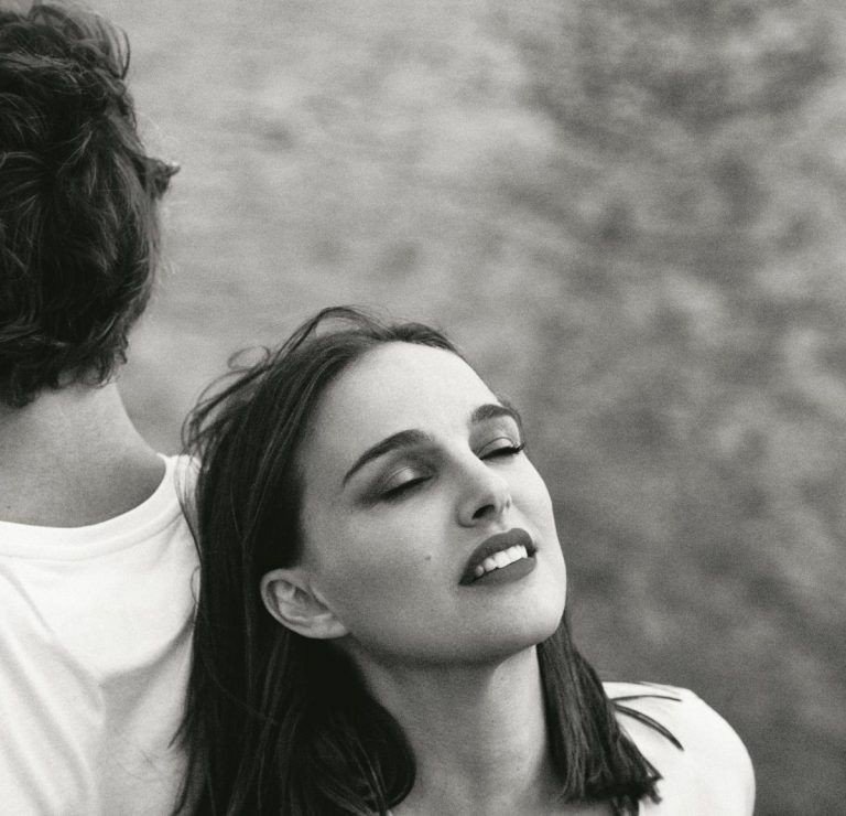 ARISEFAlRSUN's tweet image. " You remind me of dusk,

                so beautiful,

                     and yet so sad..."