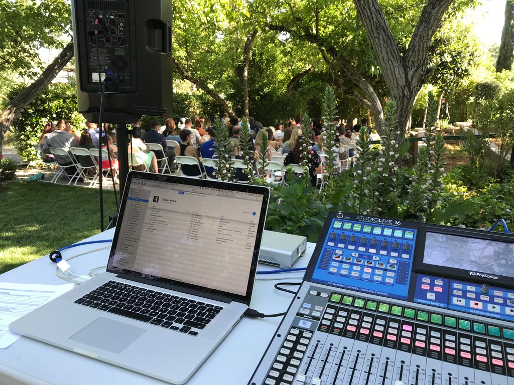 chakrasoundent's tweet photo. Getting ready for another beautiful wedding ceremony! 😲 If you're still in need of a wedding DJ for your big day, let me know 2019 is almost all booked up!
.
.
.
#chakrasound #placervillewedding #sacramentowedding #sacramentoweddings #sacweddings #californiawedding https://t.co/7IvhbvrYLa