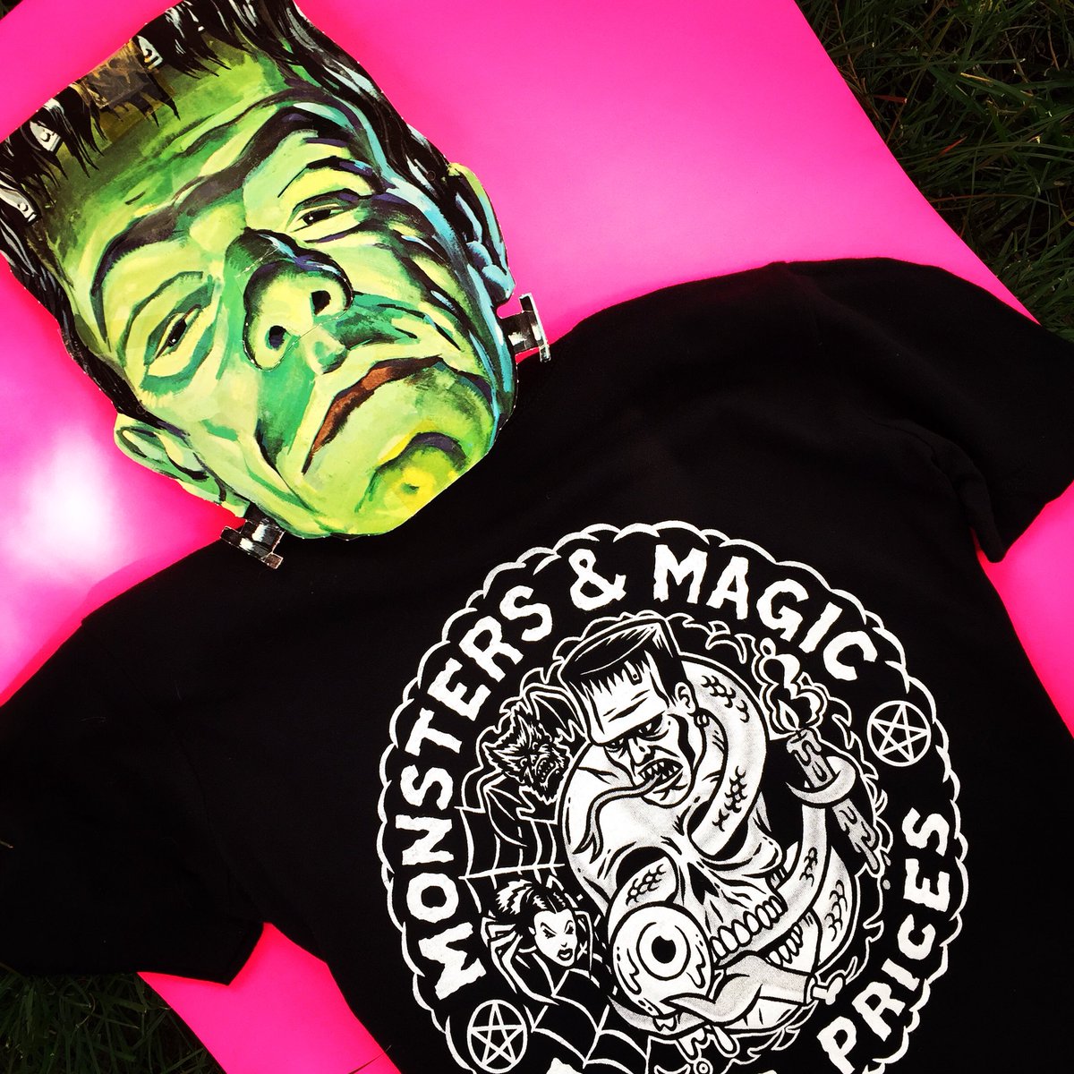 friendprices's tweet photo. Experimenting with how high a mesh I can use for discharge inks and such, so I printed up a handful of these, they’re in the shop. On black #nextleveltees to maximize heat absorbing this summer, and discharge ink so they’re softer than your cat’s armpits! https://t.co/vGfMg4Y4HP