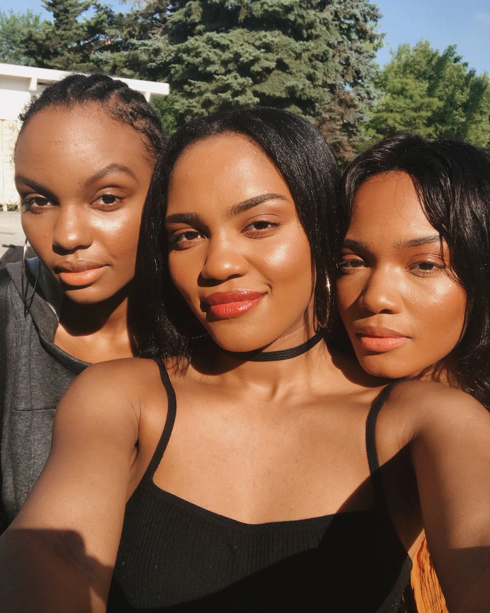 chinamcclain's tweet photo. sista sistas. ✨ https://t.co/jIOGKFLlEE https://t.co/KaUfCmsyDx