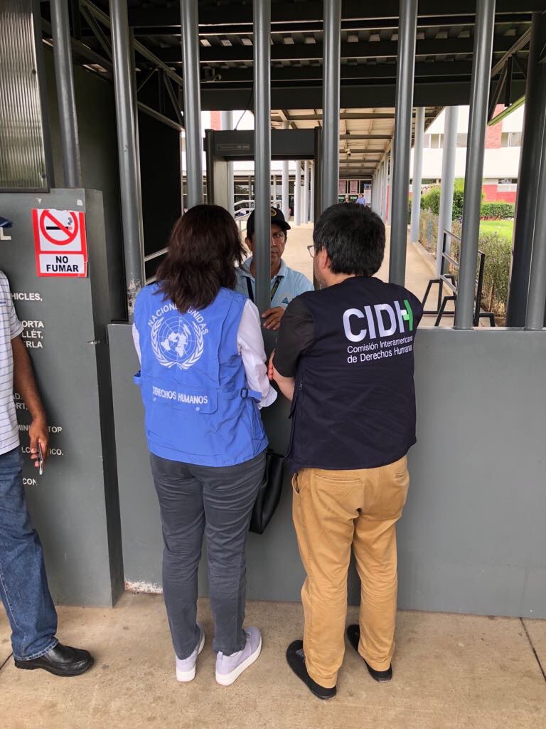 PauloAbrao's tweet photo. @CIDH y @OACNUDH se presentaron en la cárcel El Chipote y en Tribunales del Complejo Judicial de Managua para conocer el estado de los detenidos. El acceso fue restringido en ambos sitios. Pedimos al Estado y a la Justicia de #Nicaragua acceder a situación jurídica de los presos. https://t.co/n2qSNh1chd