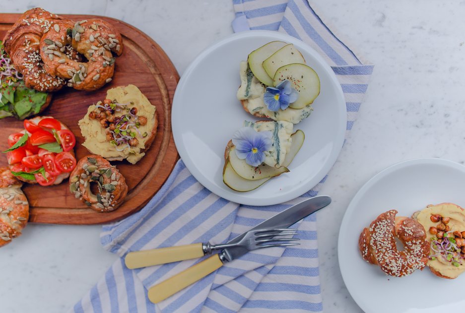 My plant-based picnic faves for all the family is live on the blog : dld.bz/gSRxK #vegan #plantbased #recipes