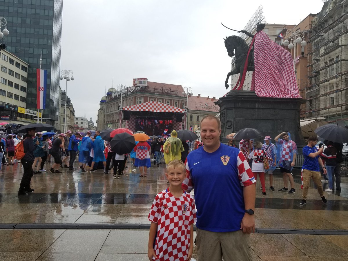 ScottRibich's tweet photo. Spent the day watching the World Cup final in Jelačić Square in Zagreb, Croatia.  Amazing experience, shame #Croatia lost but fans still partying, cheering, and singing 3 hours after the game is so awesome. If I didn't see the game I would have thought they won. https://t.co/RLioBnj3Pc