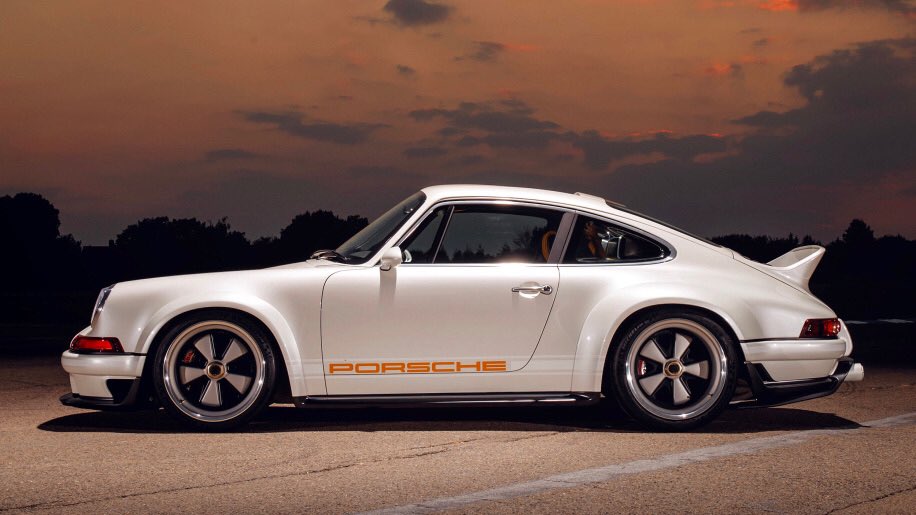 sniffauto's tweet photo. Al #GoodwoodFestival è stata presentata una #Porsche #911Singer #DLS; quando #tradizione e #tecnologia si incontrano https://t.co/Oe5DQ3pqCV @Porsche @GoodwoodRRC https://t.co/dWw4wYczVg