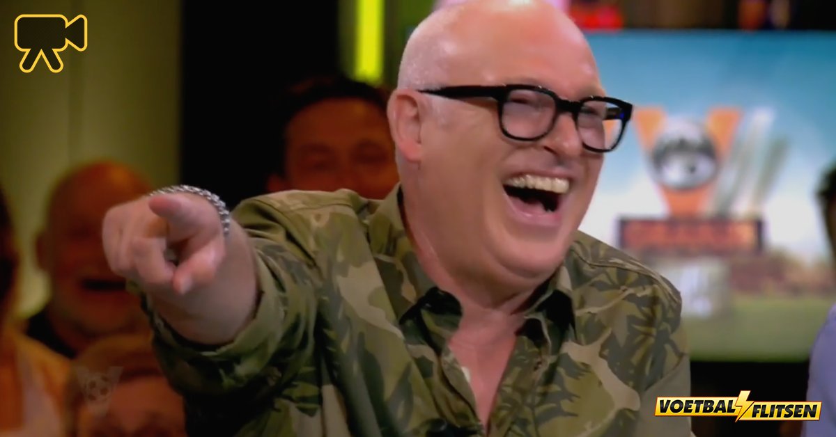voetbalflitsen's tweet photo. Gijp grijpt net voor de verhuizing naar Talpa zijn kans: "Ik erger me echt aan Linda de Mol." De reactie van Wilfred Genee is onbetaalbaar. 😂 #VIOBT
https://t.co/5GneqkRpks https://t.co/Z4483nx8TF