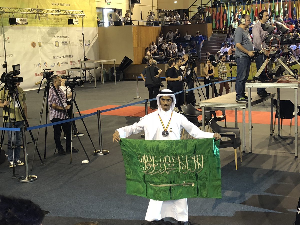 في إنجاز جديد للوطن 🇸🇦
- الطالب عمر حبيب الله يحصل على أعلى درجة في تاريخ ⁧#السعودية⁩ في أولمبياد الرياضيات الدولي ويحصد الميدالية "الفضيّة".
- الطالبة ريناد أبو الجمال تحصد "البرونزية"
.
⁧#فخر_الوطن⁩ | ⁧#انجاز_تفتخر_فيه⁩
-
