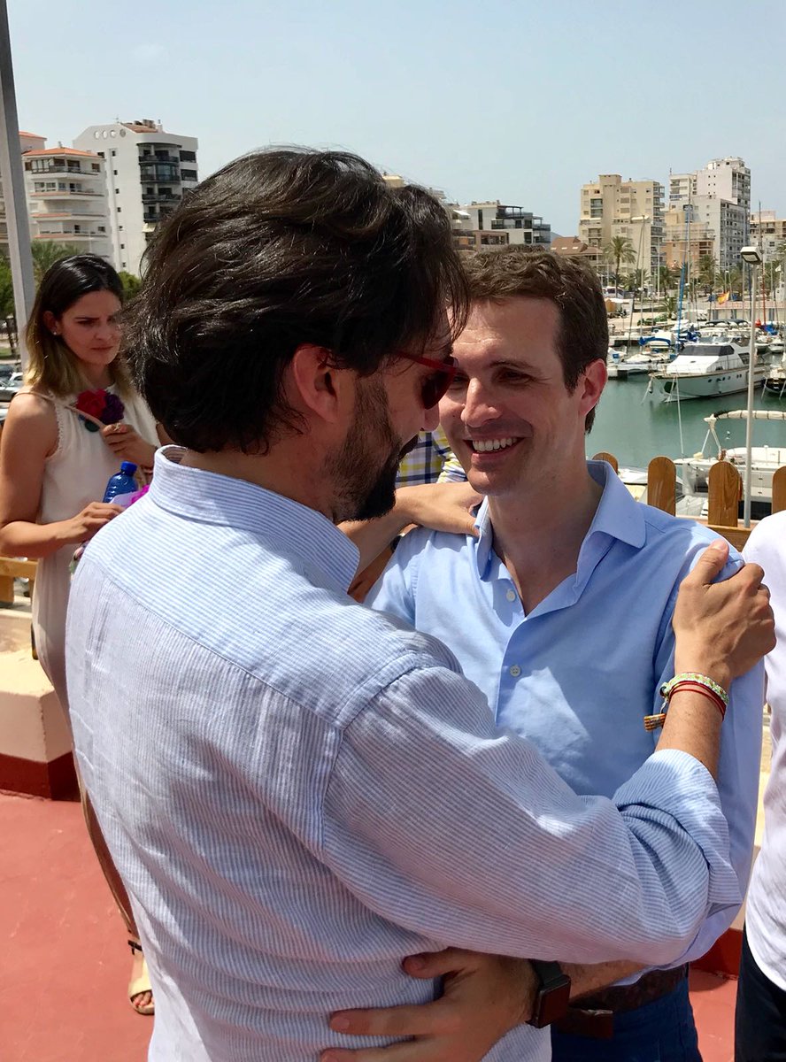 VicenteBetoret's tweet photo. Acompañando a @pablocasado_ en #Gandia donde nos ha explicado su proyecto para España y para la comunidad Valenciana.
Unidad, renovación y recuperar la ilusión de los afiliados al Partido Popular Comunitat Valenciana.
#ElPPqueQueremos #IlusiónPorElFuturo🇪🇸 
#SempreValencia https://t.co/qEhC0NGn0X