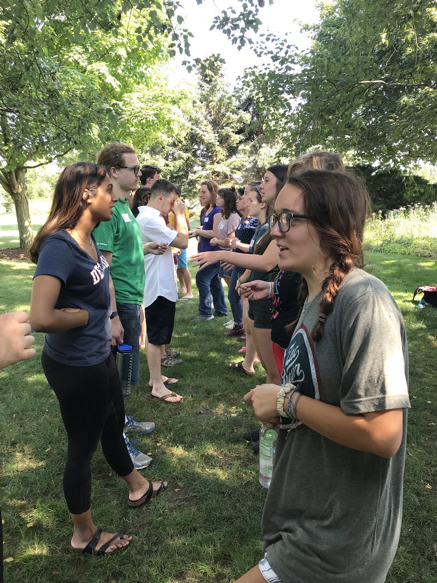 gdriskell's tweet photo. Team Driskell interns are spending the afternoon perfecting their canvassing skills because the only way we flip #MI7 is by knocking every door and bringing our message directly to voters 🚪 🗳 💪🏻 https://t.co/dDk5FXillc