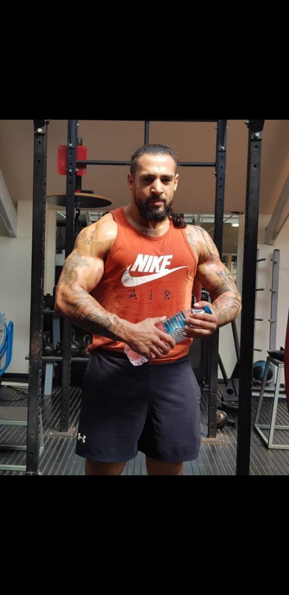 After today’s round 2 of training! 💦🥊 I often get asked how I stay in shape..... Make it ur life style! Not just for a week but constant... Eat clean don’t over eat.  Train  hard! But smart! #gym #fitnessaddict #fitness #boxing