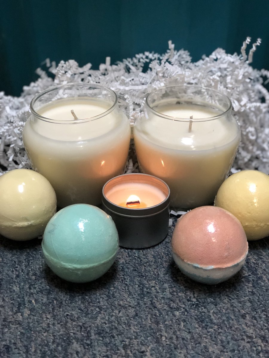 brightbath's tweet photo. Join us a week from today at Art in the Park!!! July 22nd we will be selling our assortment of bath bombs and CANDLES! We hope to see you all there 👌🏻 https://t.co/E53HZX1ufD