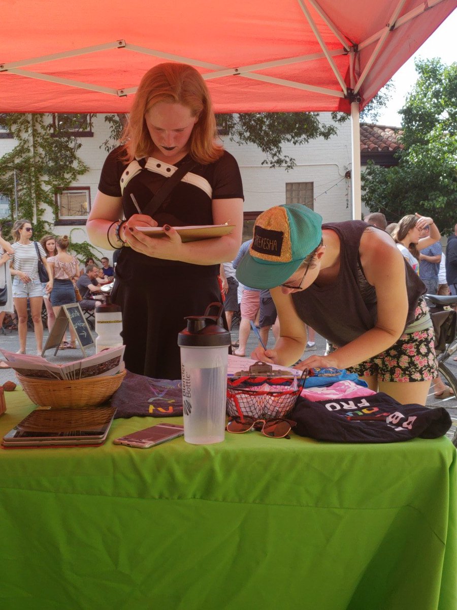 Registering all the #BastilleDayMpls crowd to vote! <a href="/BarbetteMpls/">Barbette</a> <a href="/epmurphymn/">Erin Murphy</a> <a href="/ErinMayeQuade/">Erin Maye Quade</a>