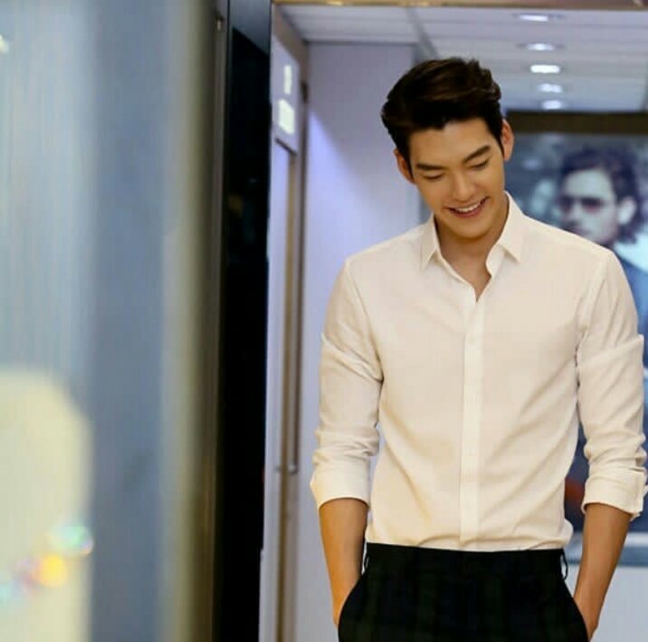 HAPPY BIRTHDAY Kim Woo-Bin  