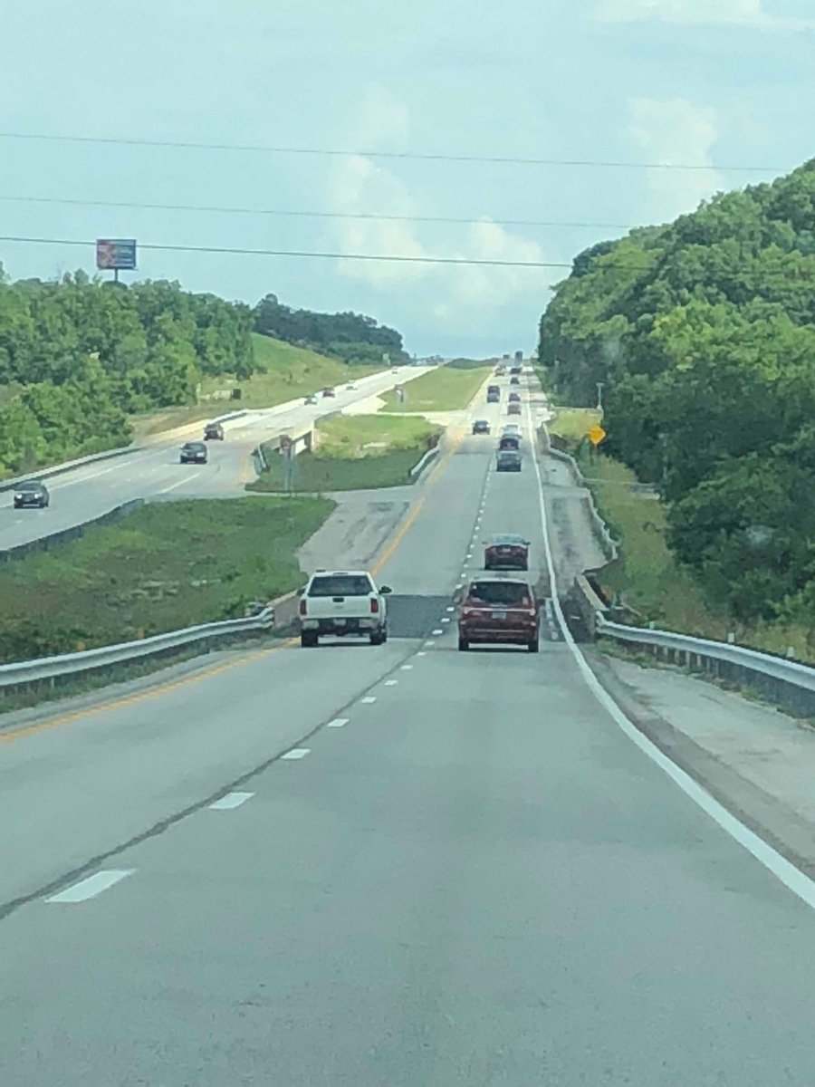 stuart_rhonda's tweet photo. 40 min til Branson! #VacationIn4Words #relaxation https://t.co/AHRS1jcLRj