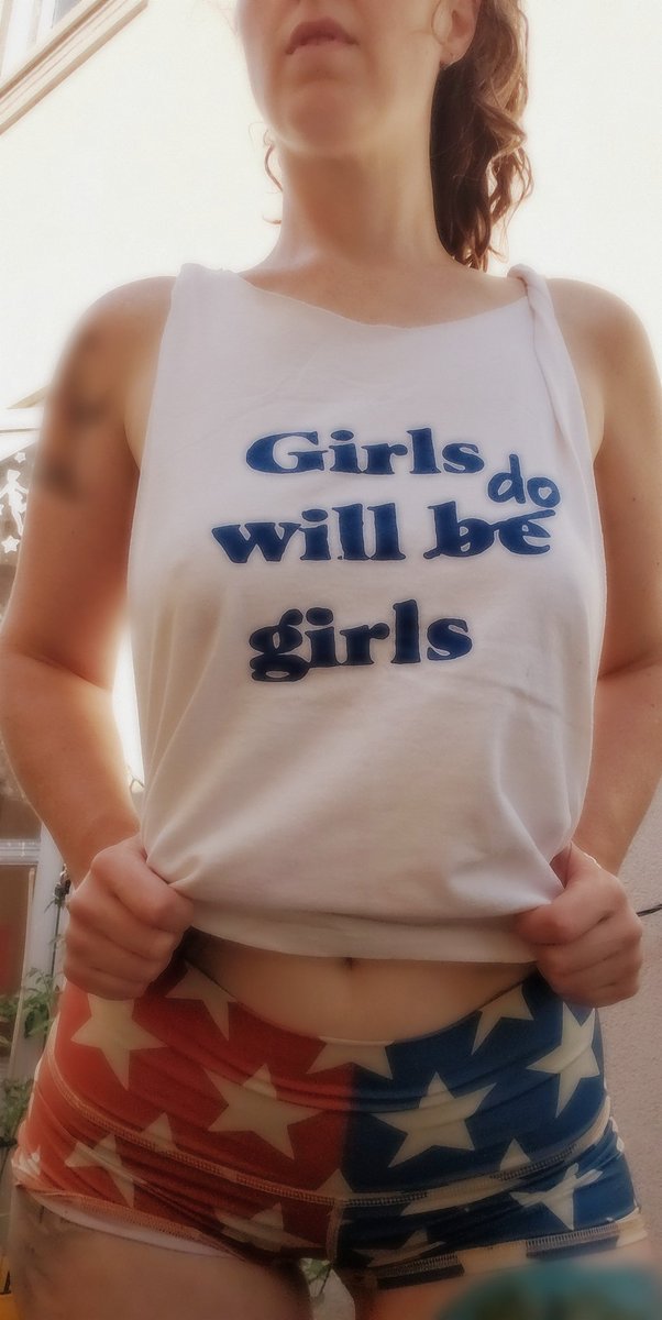 ReinaEast's tweet photo. My sweets, 

My week is busy but I have some availability during the daytime Mon-Thurs from 10a-1p &amp; evenings after 9p.

Let's make out.

#TorontoCompanion #kinky #gfe #MyOwnMuse 

#Rx https://t.co/9M8v9a4fJC