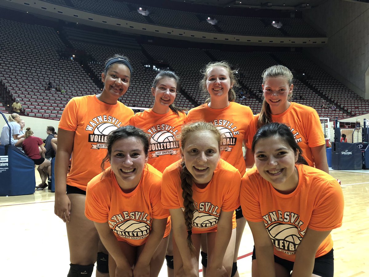 VBSpartans's tweet image. 2018/19 Lady Spartans Seniors final camp!  Great job ladies!! #indianavolleyballtraining  #lsvb #22strong