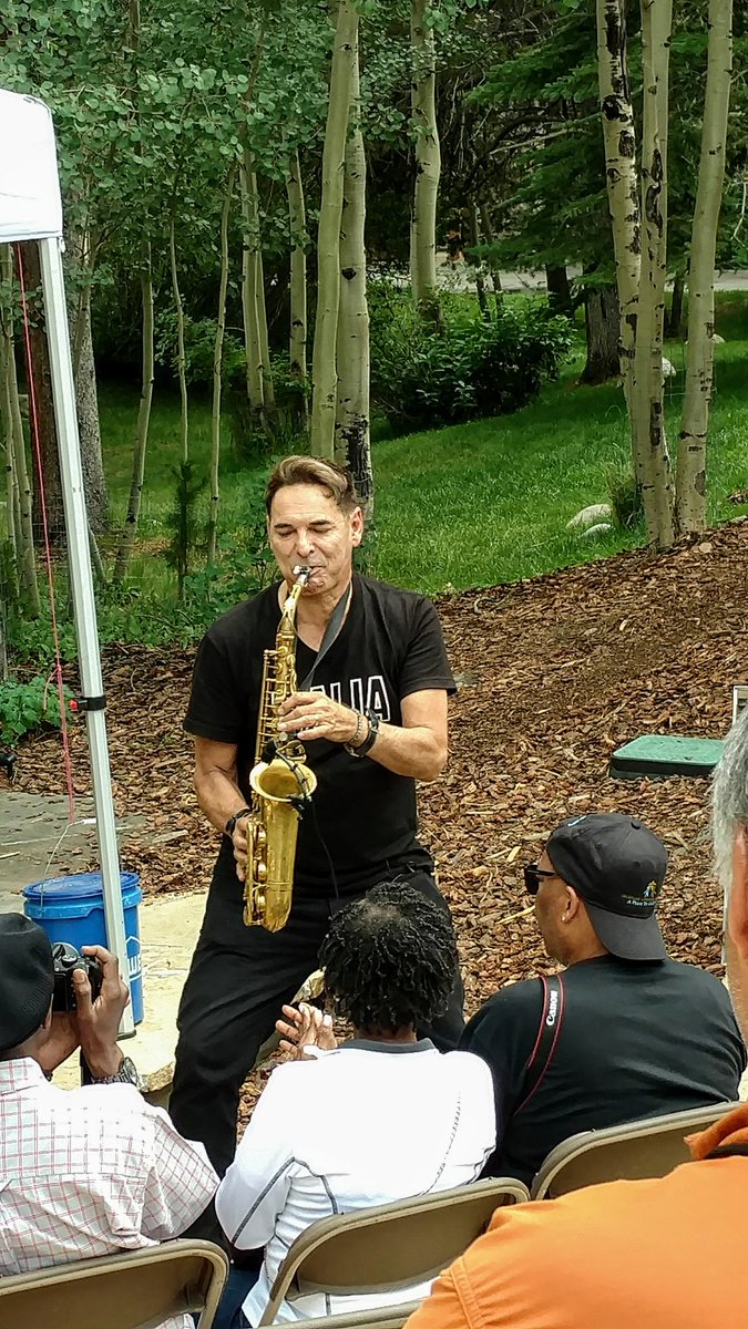 HeidiTown's tweet photo. This guy got everyone out of their seats. I love the small stage here! At #KeystoneWine.
@KFestivals #Colorado #ColoradoLive #jazz https://t.co/42izRr02Mh