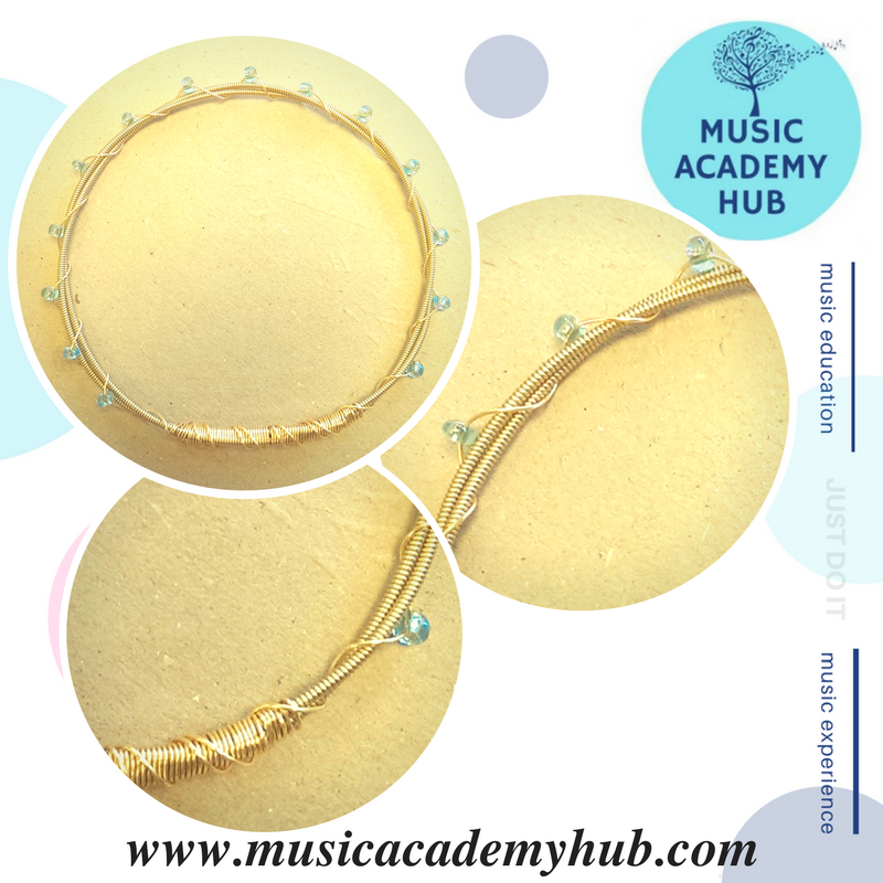 Kinleys_Designs's tweet photo. https://t.co/ga0rcKMWIR #guitarstring #bangle #seedbeads #handmade #madetoorder #madeintameside #womeninbiz #youngentrepreneur #recycled https://t.co/Ce7dTNFljv