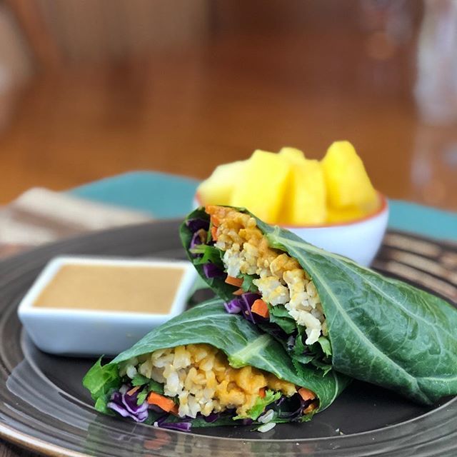 KatesPlaters's tweet image. 🌈 Rainbow collard wraps with red curry hummus and peanut sauce. Wowsa! Can’t wait to offer these on the menu! They were a hit today for testing. 
#collardwraps #collardgreens #vegan #eatyourveggies #devour #katesplate #cincinnati #dayton #mealprep #e… ift.tt/2uDP14y