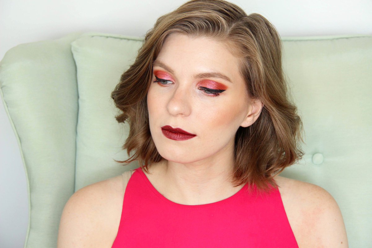 theveganspy's tweet image. My favorite look using the shades from the @sugarpillmakeup Feline Fancy Collection all over my eyes and face! ♥️⠀