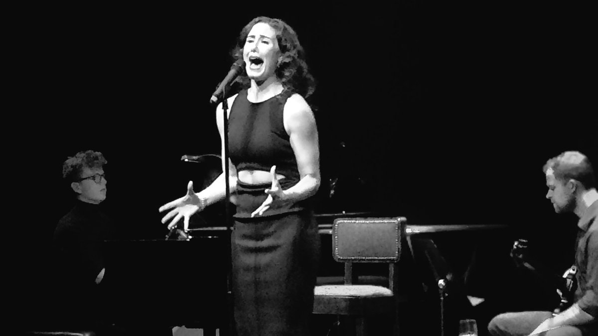 Oh @GNicoleUK you are astounding! Thank you for such a fab show to close our <a href="/TheBigSmokeFest/">The Big Smoke Festival</a> you star 🌟