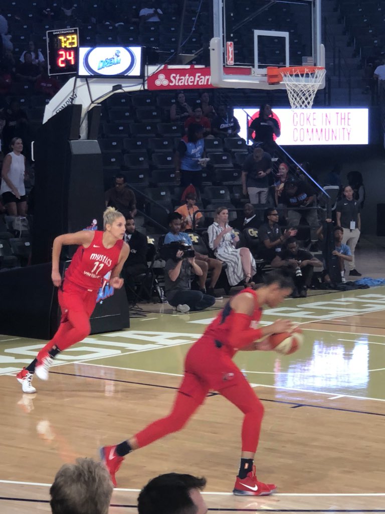 CoachKkay_'s tweet image. My heart is happy! Got a chance to see my guy #MikeyP with @CoachAdair while we watched @DelawareWBB’s own @De11eDonne score her 3000th point! #itslit🔥
