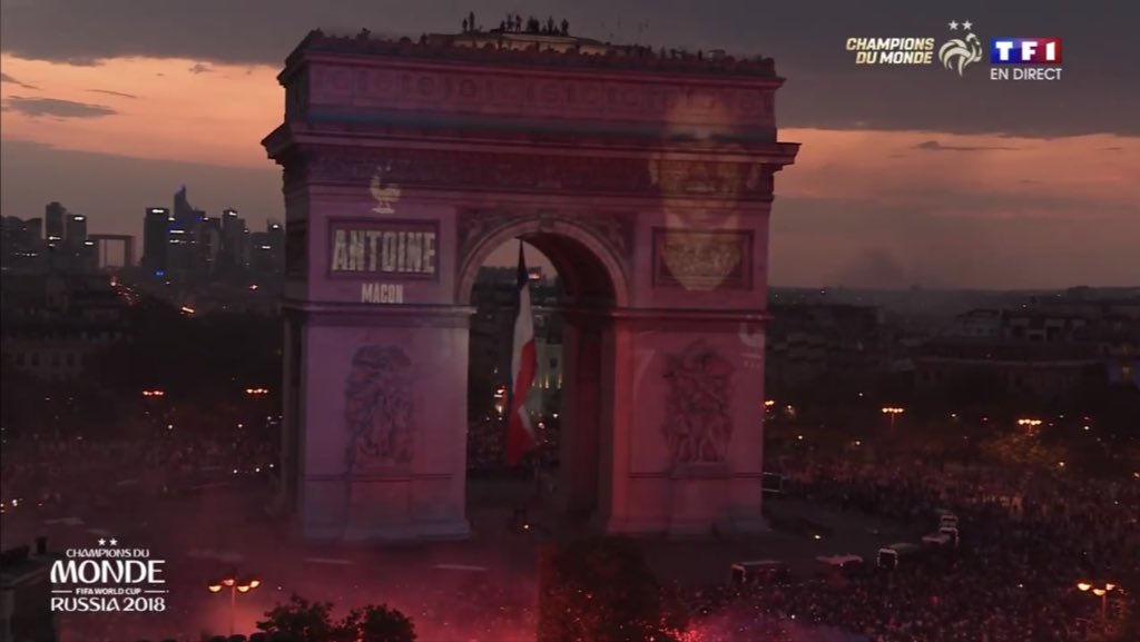 « Mâcon » inscrit sur l’<a href="/ArcDeTriomphe/">Arc de triomphe</a> à <a href="/Paris/">Paris</a> grâce à <a href="/AntoGriezmann/">Antoine Griezmann</a>... peut-on dire que Mâcon est champion du monde ? 😜🇫🇷⭐️⭐️

#WorldCup #FierdetreMâconnais