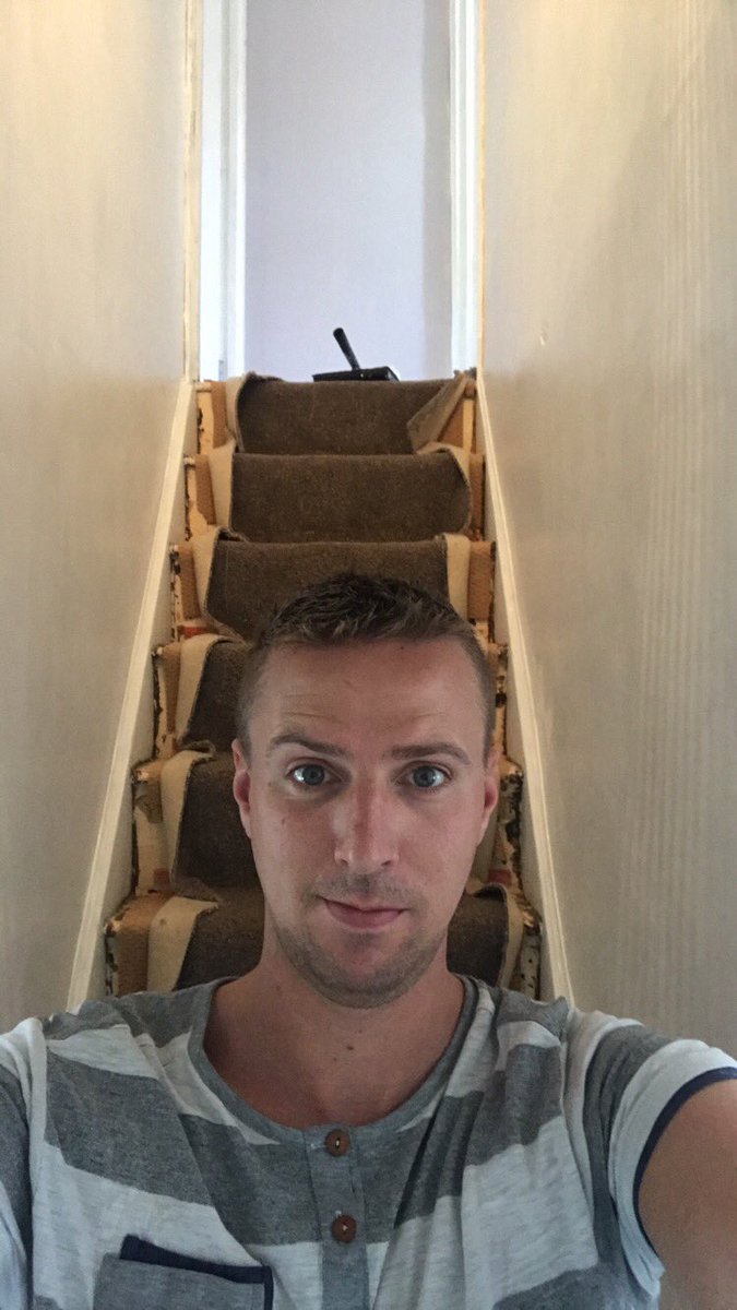 bendmar85's tweet photo. That look when you wish you had never started decorating #decorating #toohotforthat #sundaydecorating https://t.co/6Yqpj15UbX