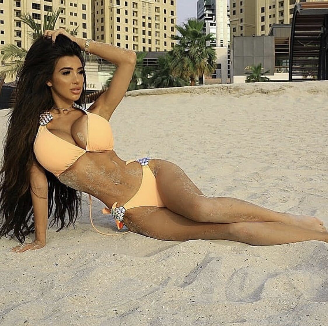 BrowzMagazine's tweet photo. The Chloe Kahn #RandomHotness https://t.co/VaUZn8RYdK