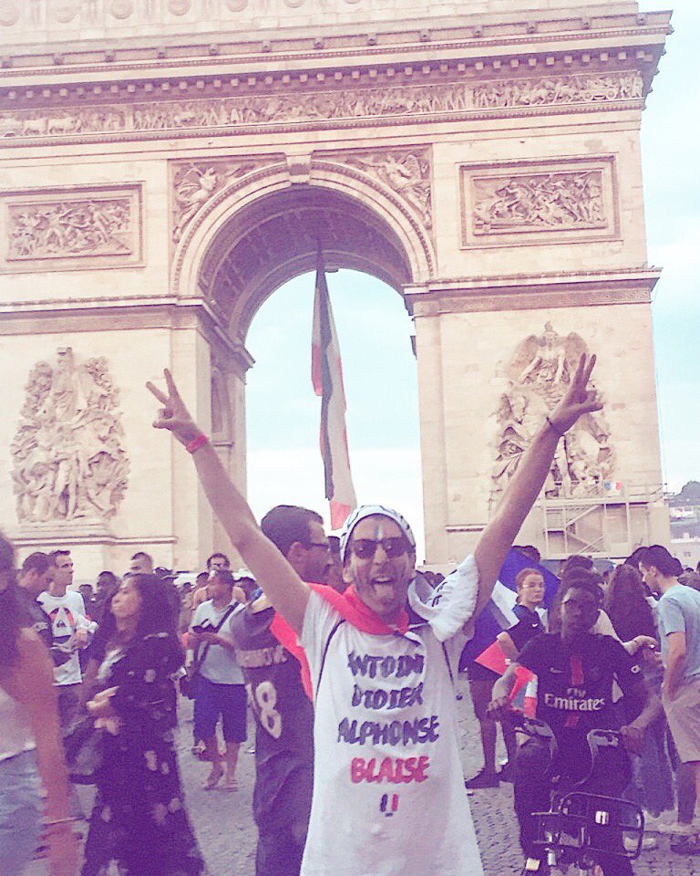 KevinElarbi's tweet photo. I WAS HERE ! 

Je n’ai jamais été football mais là, cette cohérence nationale black/blanc/beur : MERCI ! 

VIVE CETTE FRANCE ! Merci les bleus ❤️ @happyteamfr https://t.co/TqJFJGHvbC
