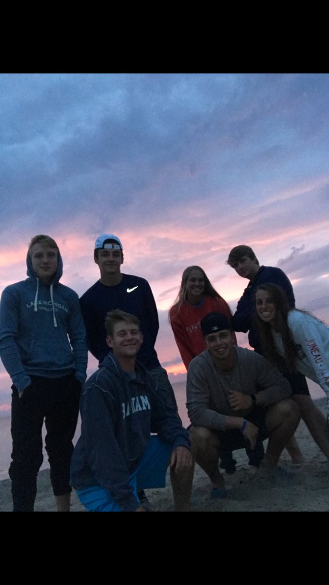 PaytonMeyer4's tweet photo. Had a blast this weekend up north with the fam https://t.co/mQWFiRXHLs