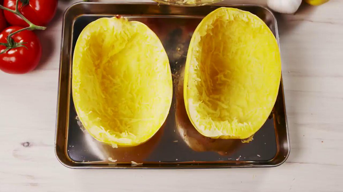 This Primavera Stuffed Spaghetti Squash Tastes Like Summer https://t.co/WKlKKIdCHl