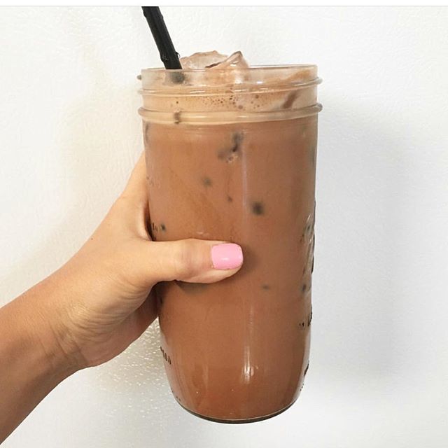 swheyday's tweet photo. Another winning Halo recipe! Here’s @swheyday’s chocolate raspberry shake. Filled with antioxidants and protein to clear skin, slim your waist, and keep the blood flowing.
🍫
🍫
🍫
1/2 cup ice
2 oz almond milk
4 oz water
1 cup raspberries
1 Tbsp peanut … https://t.co/htNGF54m9T https://t.co/zYKTNTBhOT