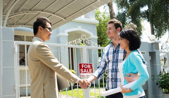 REMAXAltitude's tweet photo. Earn clients' trust and build better relationships. 12 tips: https://t.co/5J3QbKhnMA https://t.co/MTwF7g6Whc