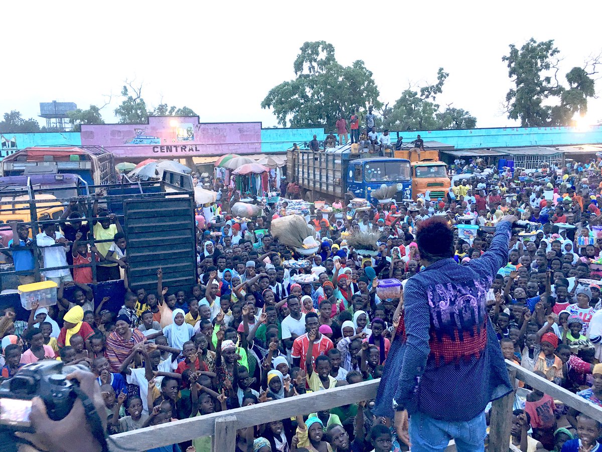 flawa_gaskia's tweet photo. Just wanna say thank u for d luv u guys showed me in Savelugu,even those who wanted to come buh couldn't come I say thank you.
Flawa Gaskia Market Tour,🙏🙏🙏
#Gaskia_Movement
#Cheers_Condom
#Ambassadors https://t.co/ZdLfThDYts