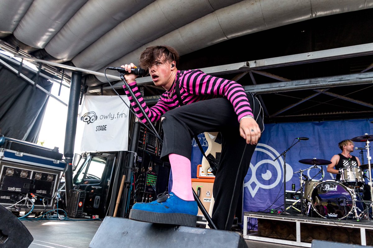 lexischnell's tweet photo. yungblud pt. 2 // vans warped tour https://t.co/w3M1P5xXYs