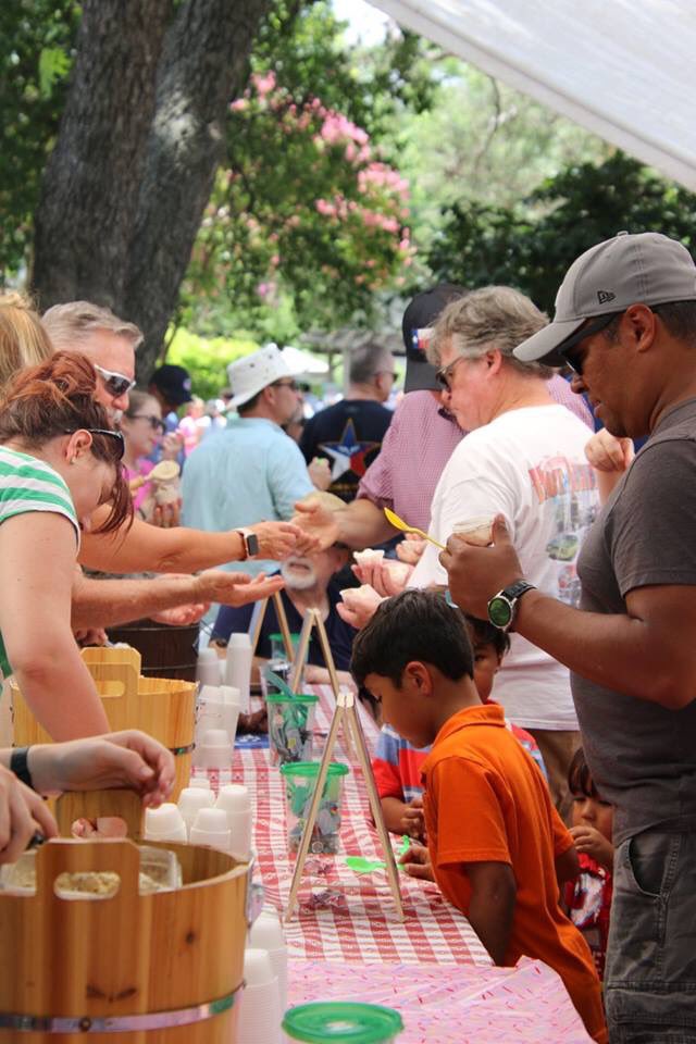 SquareChestnut's tweet image. Over the years, thousand's of people have enjoyed the tastes of homemade ice cream, great music, magic shows, and fun kids' activities at our Killis Melton’s Ice Cream Crank-Off Event. Join us for the 24th annual event in the summer of 2019. #ChestnutSquare #NationalIceCreamDay