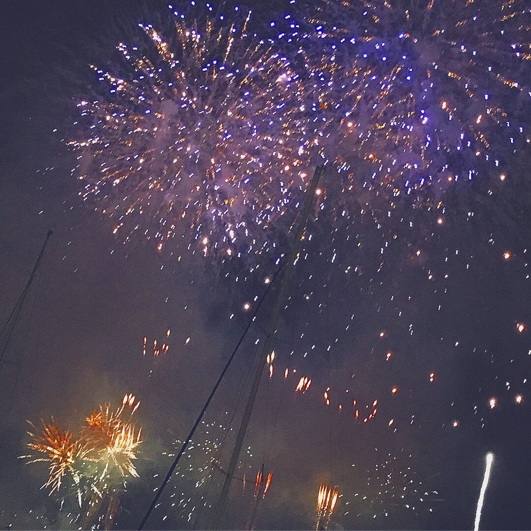 kraaaan's tweet photo. 花火きれいだった😚YESTERDAY https://t.co/W7XaqZhujK