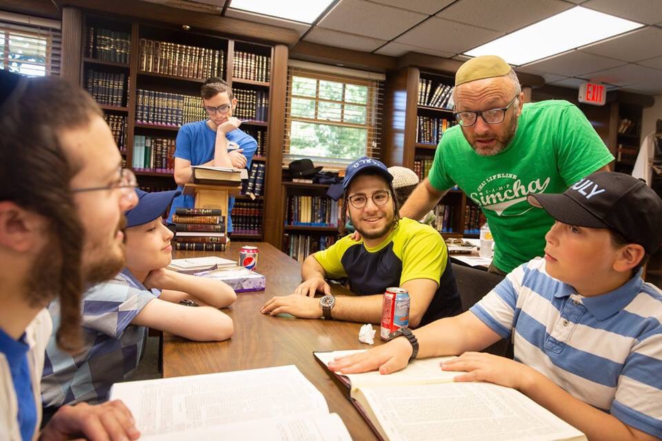 Achim_Byachad's tweet photo. Learning groups @CampSimcha . #campsimcha2018 #achimbyachad #learningtorah #abmishnayosprogram #shteiging @Chai_Lifeline https://t.co/6mwoxsNKFt