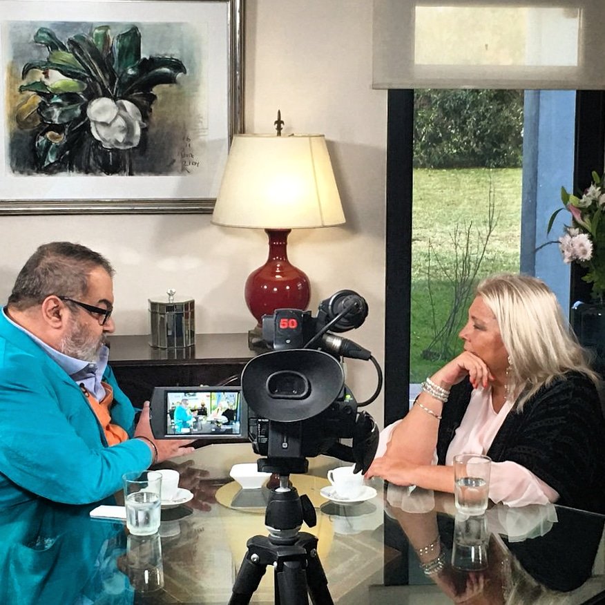 CCARITucuman's tweet photo. LILITA ESTA NOCHE EN PPT 📺☝
En minutos @elisacarrio en una entrevista a Jorge Lanata, desde las 22 por @eltreceoficial.
En #Tucumán podés seguirla a través de @canal10tucuman1. ¡No te pierdas @PPT_oficial! #LilitaEnPPT https://t.co/5IlFROnFzb