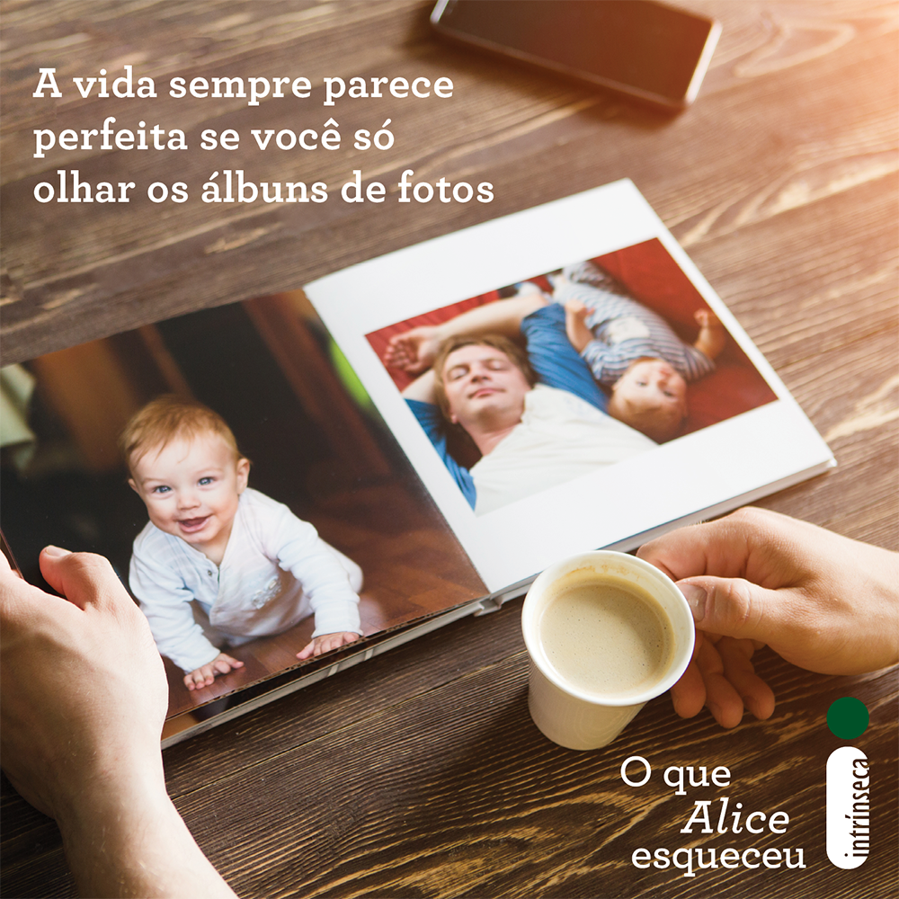 intrinseca's tweet image. Alice esqueceu os últimos dez anos da sua vida e enquanto tenta descobrir o que aconteceu nesse período, ela percebe que se tornou alguém muito diferente: uma pessoa de quem ela não gosta nem um pouco.

Descubra O que Alice esqueceu em bit.ly/O-Que-Alice-Es…