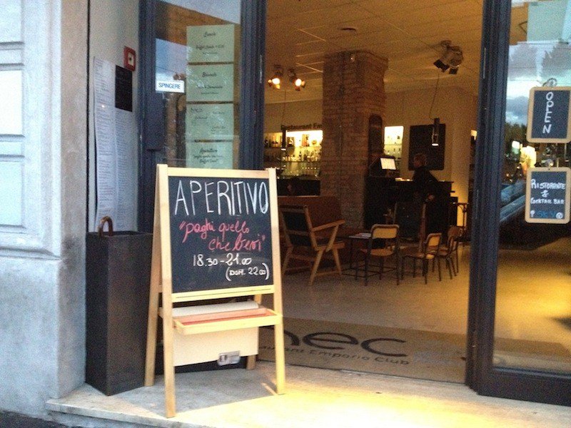 All About Aperitivo in Italy walksofitaly.com/blog/food-and-…