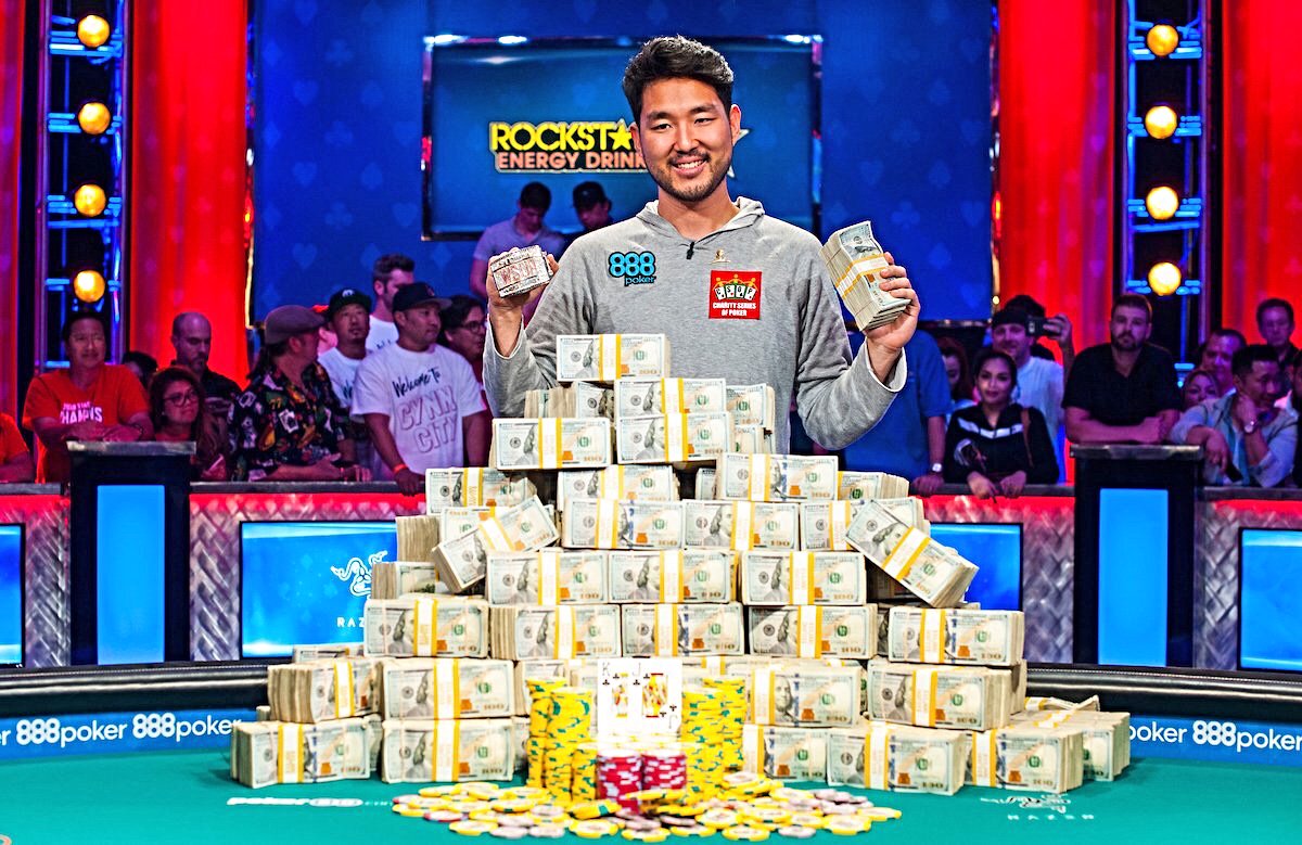 OMGFactsPoker's tweet photo. After over 10 hours of heads-up play, John Cynn (@john_cynn) is the 2018 @WSOP Main Event Champion taking home $8,800,000 and the coveted Main Event bracelet. John now has $9,744,786 in career earnings. #OMGFactsPoker #WSOPMainEvent #Poker #JohnCynn #Champion https://t.co/RyOM0FbyfN