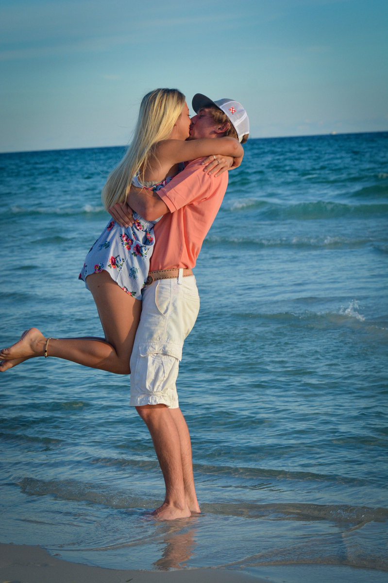 MaciSanders's tweet photo. PCB with my love❤️ https://t.co/gZWMyymEb2