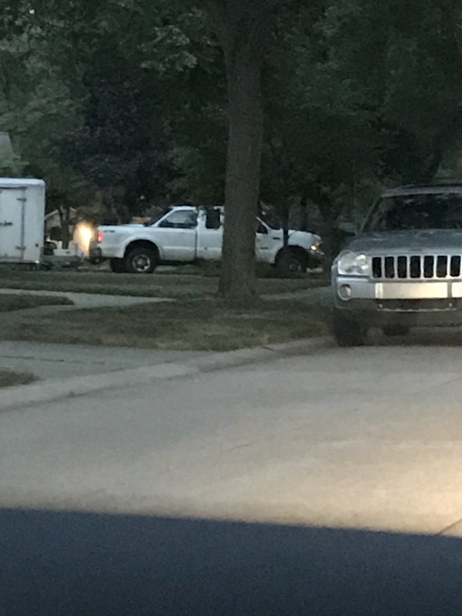 alexvecchoni's tweet photo. Am I the only one who thought that was a truck with two heads https://t.co/UqlSK73NTG