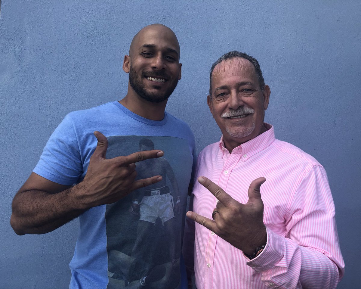 LaVueltaPR's tweet photo. Esta semana tenemos una conversación muy emotiva con El Rey Absoluto De La Lucha Libre en Puerto Rico Chicky Starr. Episodio 16 de @LaVueltaPR con @dennissrivera #luchalibre #wrestling #podcast #ChickyStarr https://t.co/wxDypYBQ0j