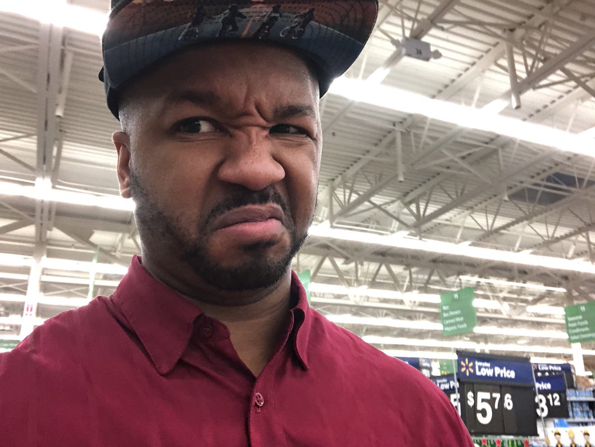 ChauncyTalon's tweet photo. This Walmart smells like the a FGC major

#Kingdom #Crown #datSTROKElife #PutEmInDaCOBRA #BlessYourHeart #YaDIGGZ #MAXCPM https://t.co/zKxaoesUBe