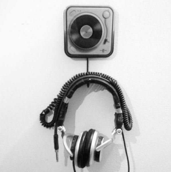 PrtlaSoundcraft's tweet photo. These are for dj mixes SONY mdrv700, also to check finished projects after mastering, hard to find on these days! One of many I have at the Soundcraft Studio! #PRTLA #dj #deejay #djproducer #djgear #housemusic #techno #turntable #vinyl #synth #clubculture #underground https://t.co/8Co5jpxkbv